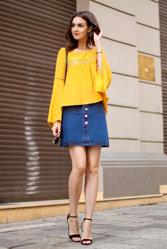 รูปภาพ:http://designersoutfits.com/wp-content/uploads/2018/02/fabulous-mini-skirt-outfit-1.jpg