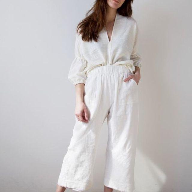 ตัวอย่าง ภาพหน้าปก:ไอเดียแต่งตัวด้วย 'Linen Outfit' ในสไตล์มินิมอล ชิคๆ ในช่วงอากาศร้อน