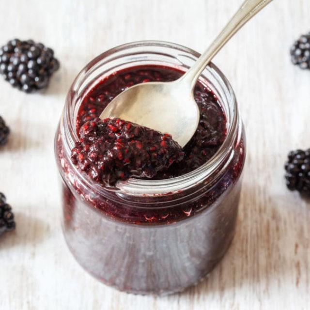 ตัวอย่าง ภาพหน้าปก:Mixed Berry Vanilla Chia Seed Jam สูตรแยมหวานอมเปรี้ยว ฟินง่ายๆ แบบมีประโยชน์ 😍