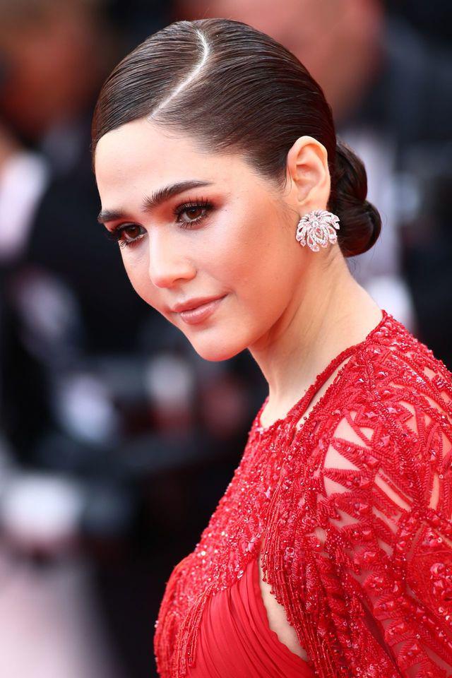 รูปภาพ:http://celebmafia.com/wp-content/uploads/2018/05/araya-hargate-everybody-knows-premiere-and-cannes-film-festival-2018-opening-ceremony-6.jpg