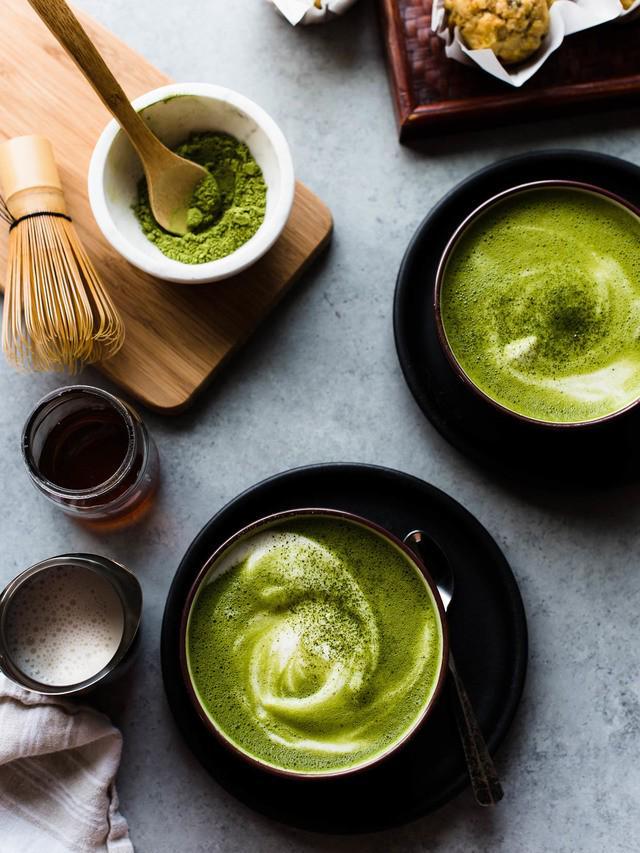 รูปภาพ:https://kitchenconfidante.com/wp-content/uploads/2018/01/Almond-Matcha-Green-Tea-Latte-kitchenconfidante.com-0341.jpg