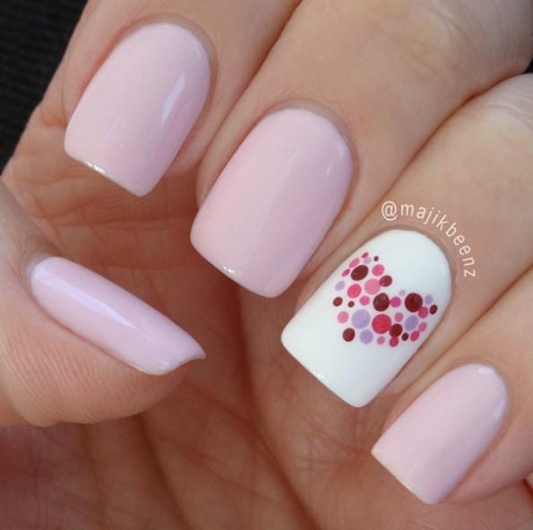 รูปภาพ:http://styleskinner.com/wp-content/uploads/2017/01/44-dottedheartnails.jpg