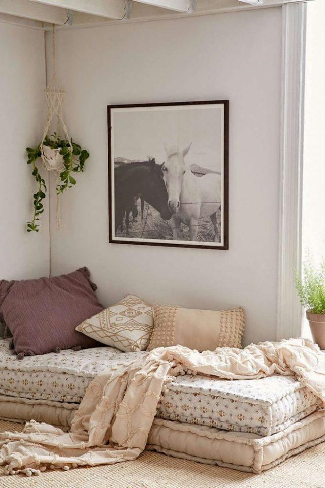 รูปภาพ:http://edieslab.com/wp-content/uploads/2018/03/best-25-small-daybed-ideas-on-pinterest-bedroom-with-office-daybed-bedroom-ideas-682x1024.jpg