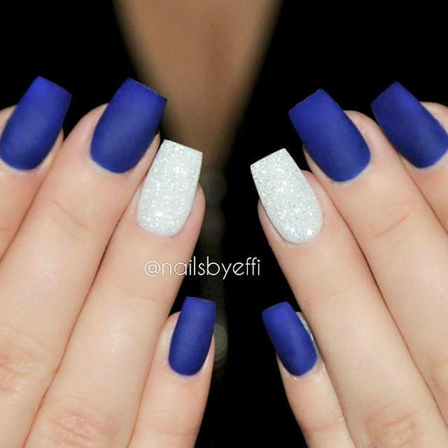 รูปภาพ:https://lh3.googleusercontent.com/--vqP3yydlTM/WrwjD-rQgxI/AAAAAAAAL2w/EwUMu2IxKJoGyVltZVCqnPFGACLZzlzOwCHMYCw/s0/cobalt-blue-nails-designs-matte-silver-glitter-accents.jpg