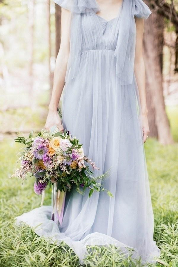 รูปภาพ:https://i0.wp.com/www.ecstasycoffee.com/wp-content/uploads/2018/05/Pale-blue-wedding-dresses.jpg?w=600