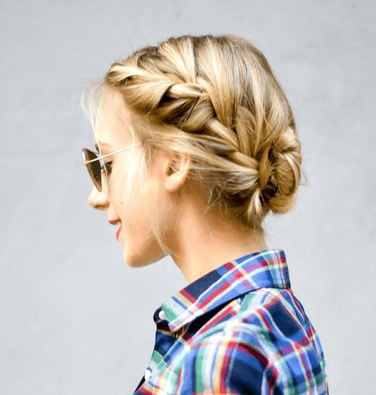 รูปภาพ:https://hairstylehub.com/wp-content/uploads/2017/08/french-braid-pinned-updo.png