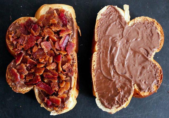 รูปภาพ:http://www.domesticate-me.com/wp-content/uploads/2014/03/nutella-and-bacon-stuffed-french-toast-step-5.jpg