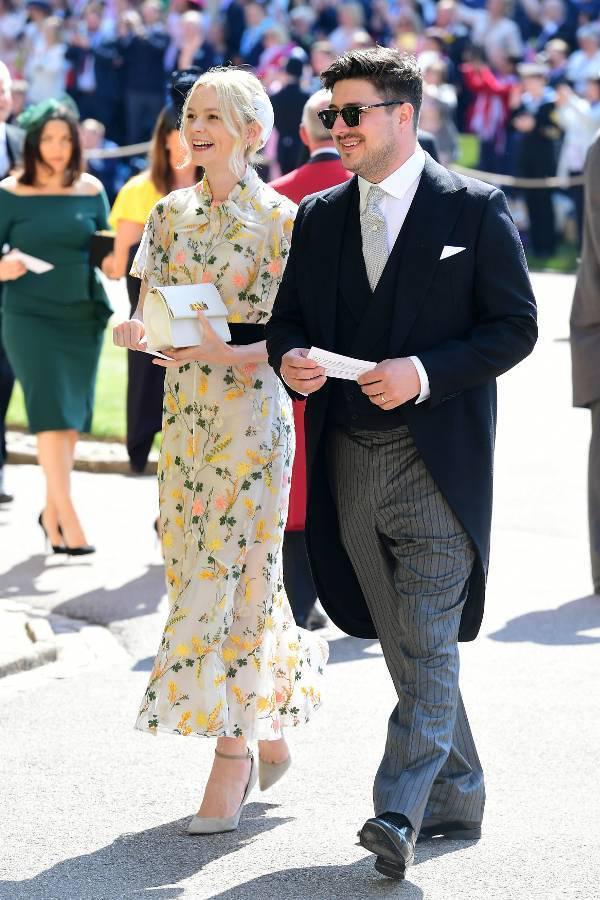 รูปภาพ:https://cdn.cliqueinc.com/posts/258079/meghan-harry-royal-wedding-guests-outfits-258079-1526735754964-image.600x0c.jpg?quality=70&interlace=true