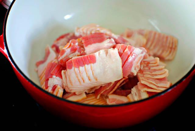 รูปภาพ:http://tastykitchen.com/wp-content/uploads/2012/07/Tasty-Kitchen-Blog-Bacon-Jam-03.jpg