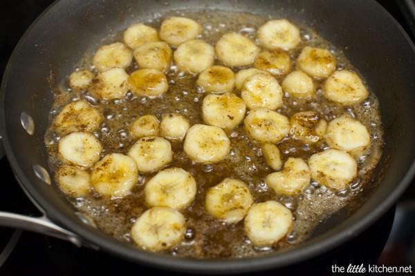 รูปภาพ:https://www.thelittlekitchen.net/wp-content/uploads/2014/07/fried-banana-milkshake-9624-the-little-kitchen.jpg