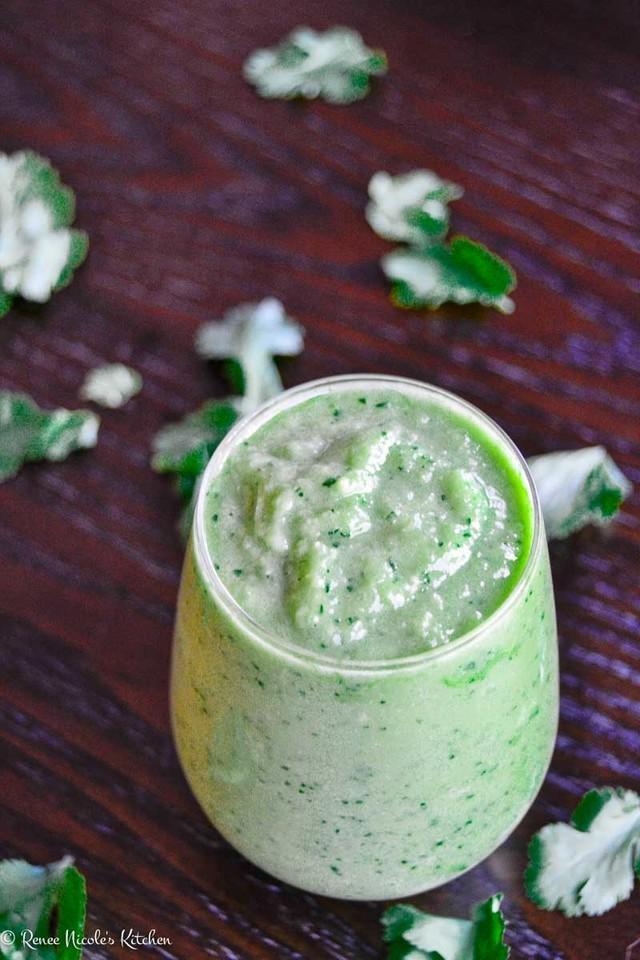 รูปภาพ:https://reneenicoleskitchen.com/wp-content/uploads/2016/03/Cucumber-Avocado-Smoothie-5.jpg