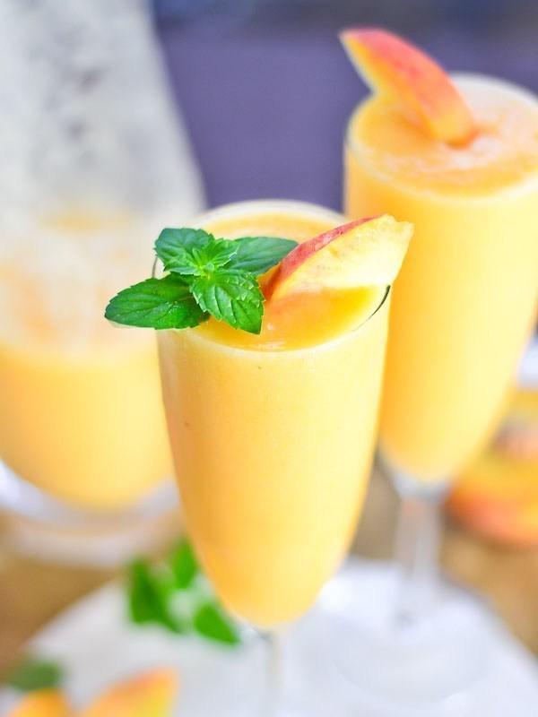 รูปภาพ:https://cdn5.norecipes.com/wp-content/uploads/2013/07/23052551/recipefrozen-sangria-recipe.1024x1024-1.jpg