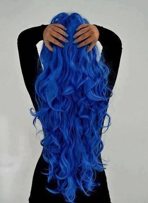 รูปภาพ:http://hairstylesweekly.com/images/2013/12/Blue-hair-for-long-hair.jpg