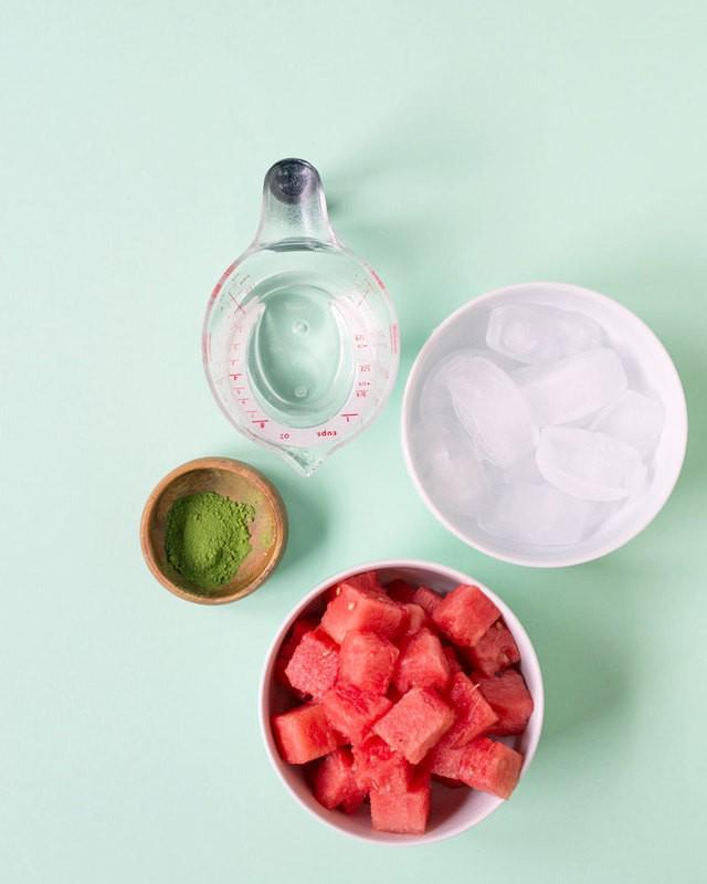 รูปภาพ:https://www.ohhowcivilized.com/wp-content/uploads/2015/07/0715-iced-matcha-watermelon-1.jpg