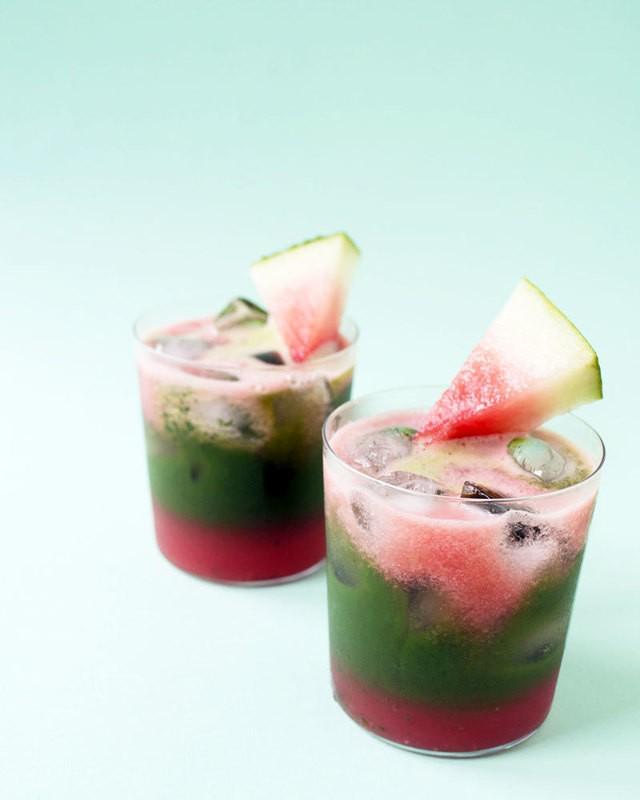 รูปภาพ:https://www.ohhowcivilized.com/wp-content/uploads/2015/07/0715-iced-matcha-watermelon-2.jpg