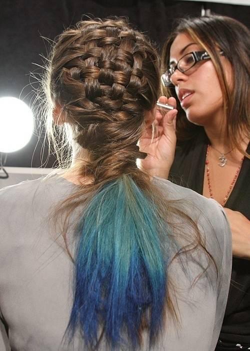 รูปภาพ:http://www.prettydesigns.com/wp-content/uploads/2014/03/Basket-Braid-with-Blue-Ends.jpg