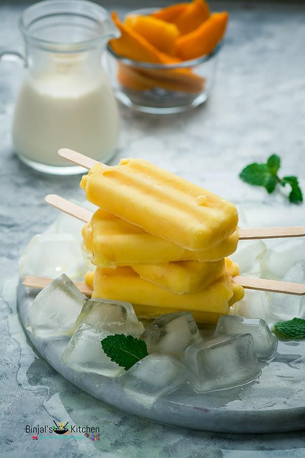 รูปภาพ:https://priyakitchenette.com/wp-content/uploads/2017/04/Mango-Pineapple-Smoothie-Popsicles-WT-3.jpg