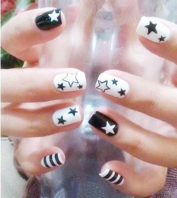 รูปภาพ:https://ideastand.com/wp-content/uploads/2015/07/star-nails/4-star-nail-art-designs.jpg