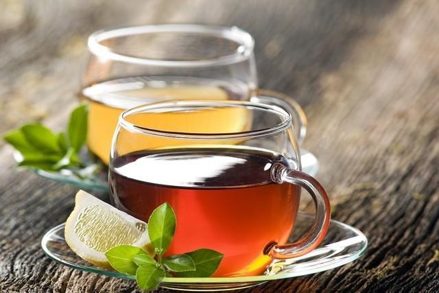 รูปภาพ:http://www.mojofury.com/wp-content/uploads/2018/02/Green-Tea-vs-Herbal-Tea-1.jpg