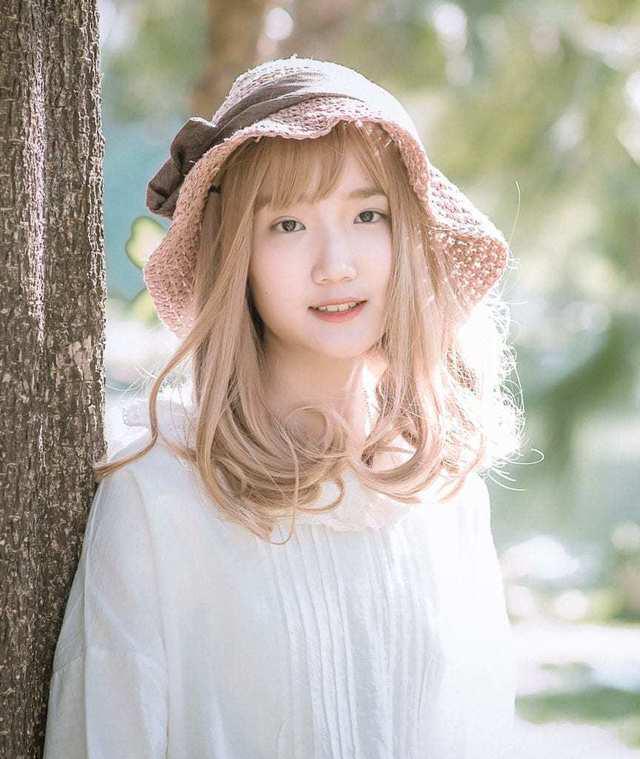 รูปภาพ:https://ath.unileverservices.com/wp-content/uploads/sites/9/2018/02/asian-blonde-hair-long-bob-864x1024.jpg
