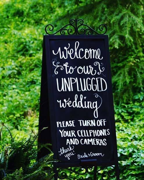 รูปภาพ:https://stayglam.com/wp-content/uploads/2018/05/Unplugged-Wedding.jpg