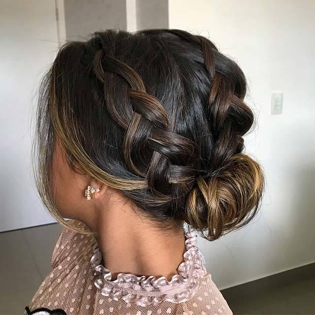 รูปภาพ:https://stayglam.com/wp-content/uploads/2018/02/Cute-Double-Braided-Updo.jpg