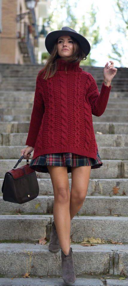 รูปภาพ:http://wachabuy.com/wp-content/uploads/2015/11/fall-fashion-red-turtleneck-knit.jpg