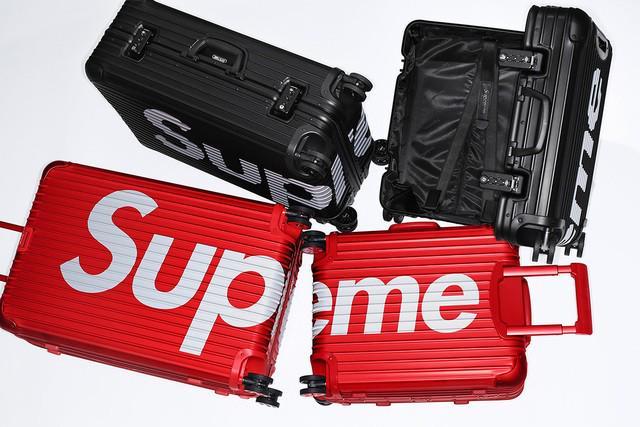 รูปภาพ:https://static.highsnobiety.com/wp-content/uploads/2018/04/09132052/supreme-rimowa-02.jpg