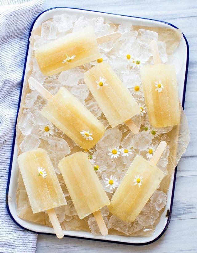 รูปภาพ:https://www.wilkieblog.com/wp-content/uploads/2017/06/Honey-Chamomile-Popsicles_vanilla-and-bean.jpg