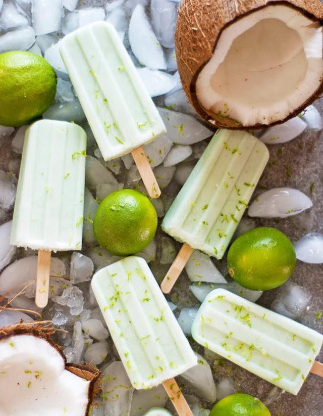 รูปภาพ:https://www.wilkieblog.com/wp-content/uploads/2017/06/Coconut-lime-popsicles_the-charming-detroiter.jpg