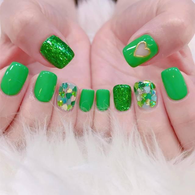 ภาพประกอบบทความ สวยสบายตา! 20 ไอเดียเล็บ 'green nail' สไตล์สาวเกาหลี จาก IG: nail2ggeulrim