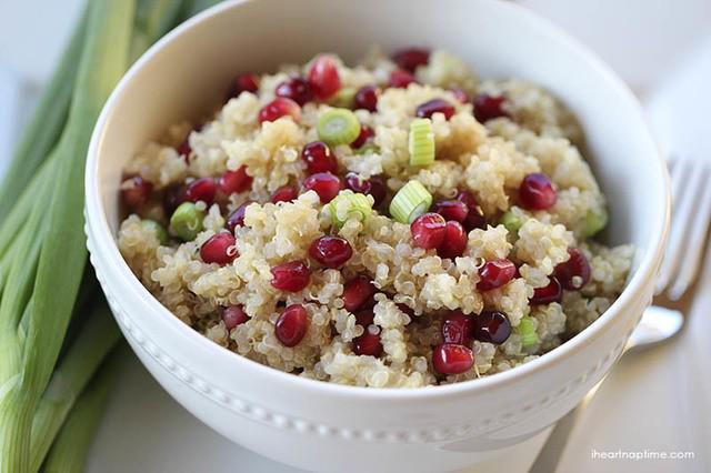 รูปภาพ:https://www.iheartnaptime.net/wp-content/uploads/2013/03/quinoa-salad.jpg