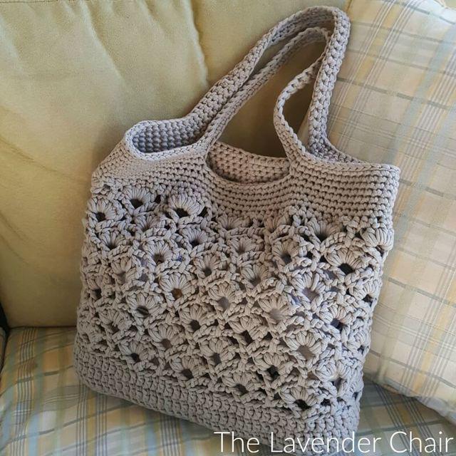 รูปภาพ:https://thelavenderchair.com/wp-content/uploads/2016/06/Daisy-Fields-Market-Tote-Free-Crochet-Pattern-The-Lavender-Chair-Featured-Image.jpg