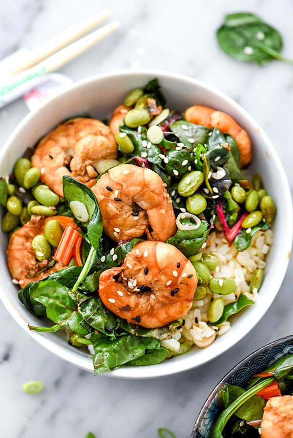 รูปภาพ:https://www.foodiecrush.com/wp-content/uploads/2017/01/Sesame-Shrimp-Asian-Greens-Rice-Bowls-foodiecrush.com-030.jpg