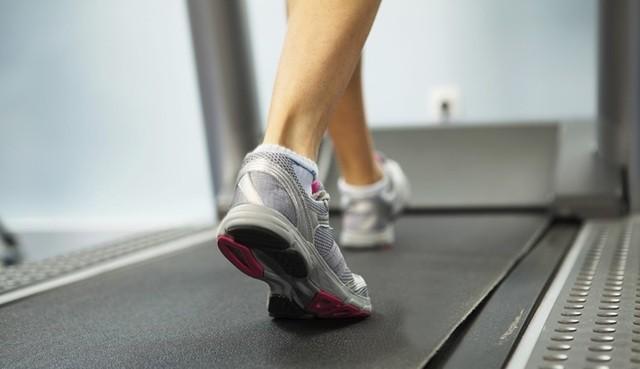 รูปภาพ:http://www.healthandtrend.com/wp-content/uploads/2016/05/Walking-on-a-treadmill.jpg