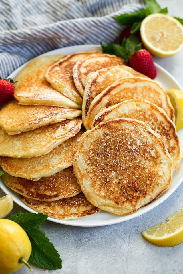 รูปภาพ:https://www.cookingclassy.com/wp-content/uploads/2018/03/lemon-ricotta-pancakes-9-768x1152.jpg