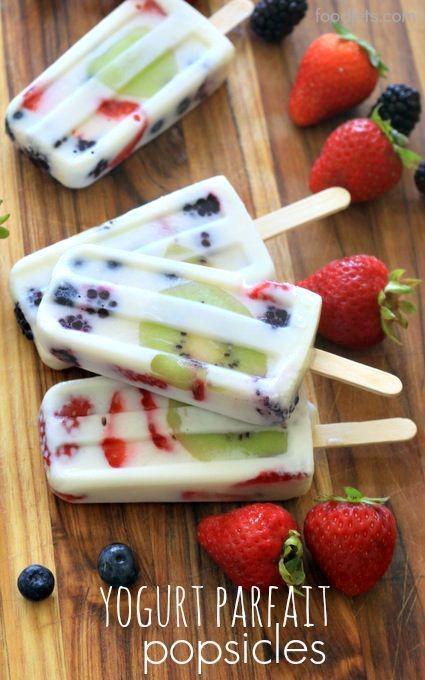 รูปภาพ:http://foodlets.com/wp-content/uploads/2015/08/yogurt-parfait-popsicles.jpg