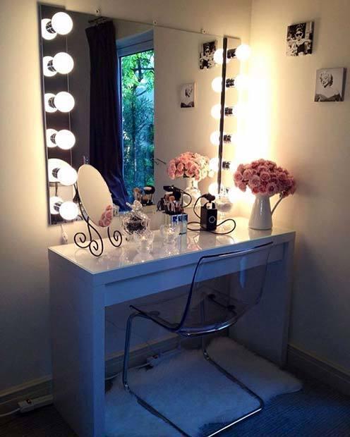 รูปภาพ:https://stayglam.com/wp-content/uploads/2018/01/Dressing-Room-Glamour-Vanity-Table.jpg
