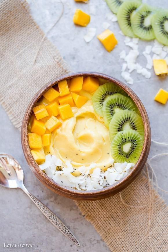 รูปภาพ:https://i1.wp.com/www.bakerita.com/wp-content/uploads/2016/07/Mango-Pineapple-Smoothie-Bowl-2.jpg?w=580&ssl=1