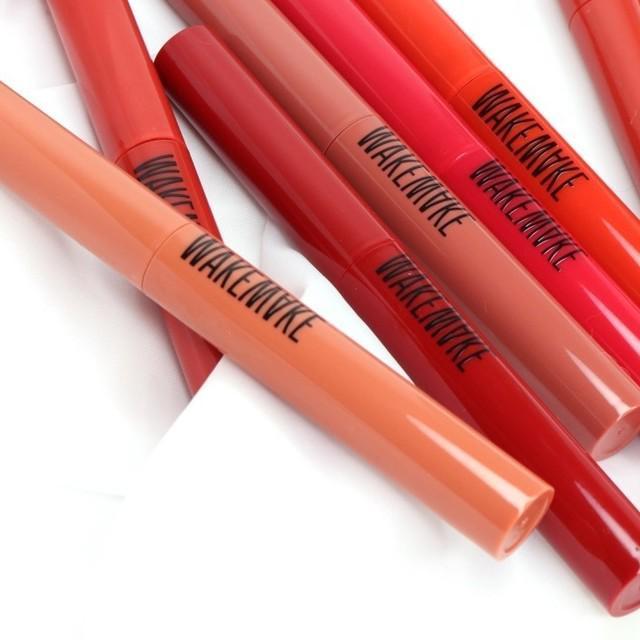 ภาพประกอบบทความ โทนสีแดง มากี่ทีก็ได้ใจ ใหม่ 'Wakemake Any-Proof Color Lip Chalk' ลิปสีสวย แจ้งเกิดความฮอตได้ทันตา