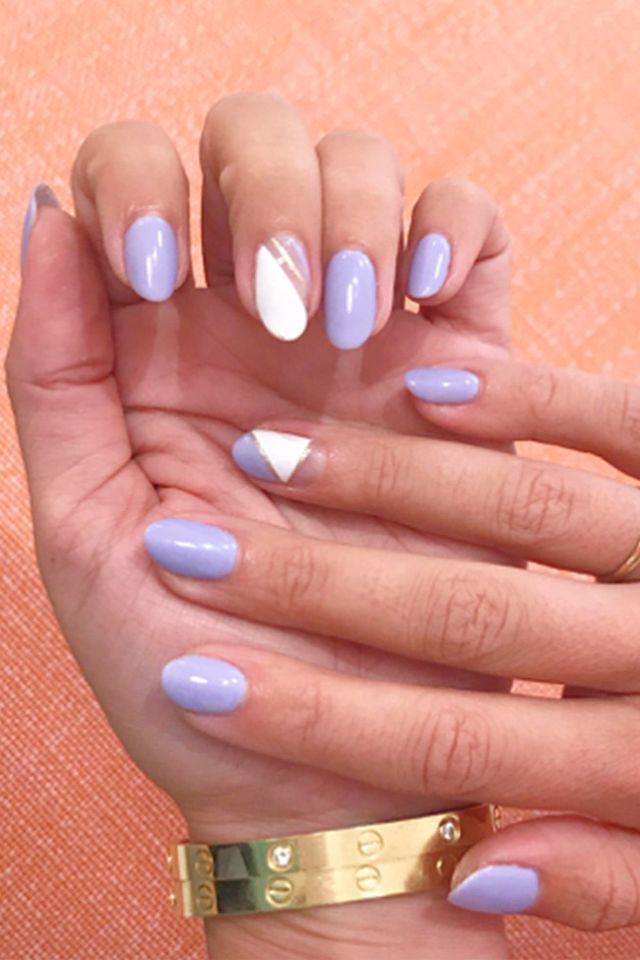 รูปภาพ:https://hips.hearstapps.com/ghk.h-cdn.co/assets/18/08/1519407326-almond-nails-gallery-lavender.jpg