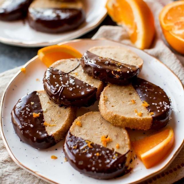 ภาพประกอบบทความ Orange Cookies สูตร 'คุกกี้ส้ม' หวานหอม หอมกลิ่นส้มสดชื่นโดนใจ