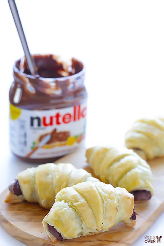 รูปภาพ:https://www.gimmesomeoven.com/wp-content/uploads/2014/04/3-Ingredient-Nutella-Croissants-10.jpg