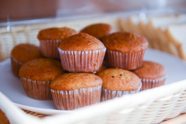 รูปภาพ:https://food.mthai.com/app/uploads/2014/04/Steamed-Banana-Cake.jpg