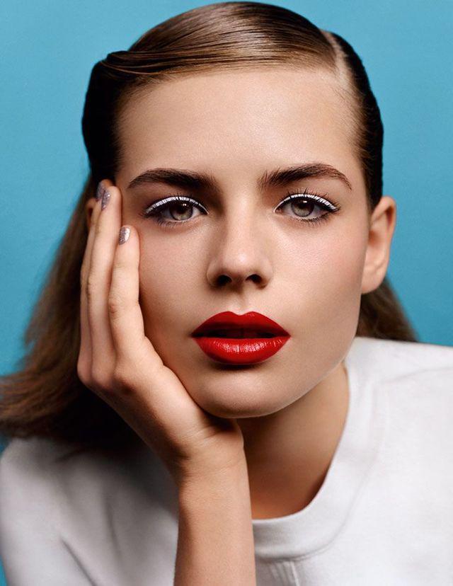 รูปภาพ:https://i.pinimg.com/736x/6e/95/17/6e951722fa373e05b486de1f16dad27c--summer-lipstick-white-eyeliner.jpg