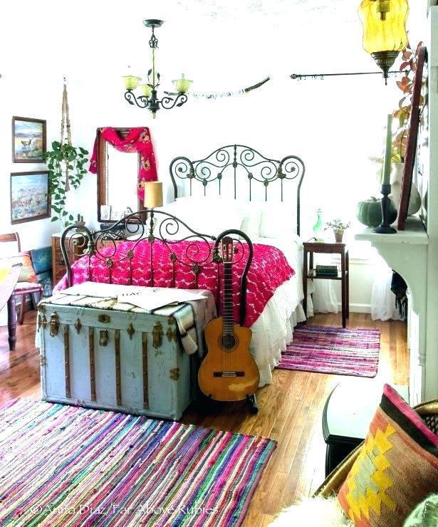 รูปภาพ:http://slimproindia.co/wp-content/uploads/2018/07/bohemian-chic-decor-furniture-amazing-interiors-style-room-ideas-home-pinterest.jpg
