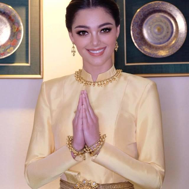 ภาพประกอบบทความ Update !! Makeup style by Nongchat ช่างแต่งหน้าชื่อดังที่แต่งหน้าให้กับ Miss Universe 