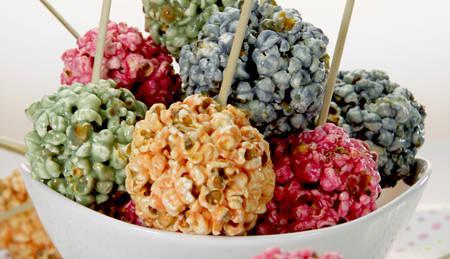 รูปภาพ:http://a.dilcdn.com/bl/wp-content/uploads/sites/8/2011/10/caramel-macchiato-popcorn-balls.jpg