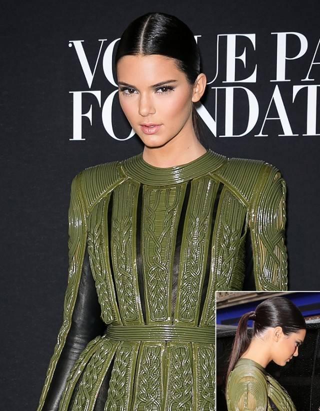 รูปภาพ:http://cliqueimg.com/cache/posts/172556/8-ways-to-style-center-parted-hair-courtesy-of-kendall-jenner-1549532-1448322198.640x0c.jpg