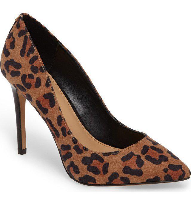 รูปภาพ:https://cms.horoscope.com/wp-content/uploads/2018/06/BCBG_Leopard_Pump.jpg